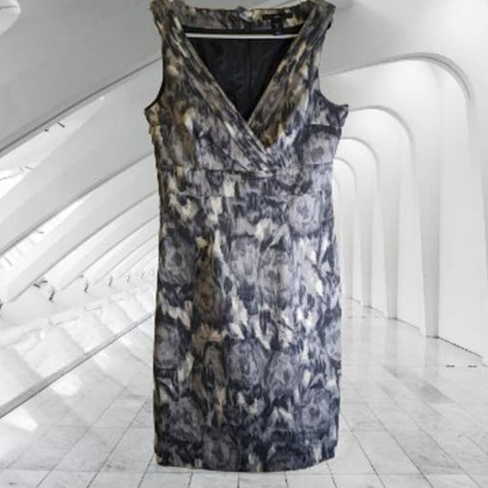 H&M 8 sleeveless lined v neck gray white floral sheath cotton blend dress.